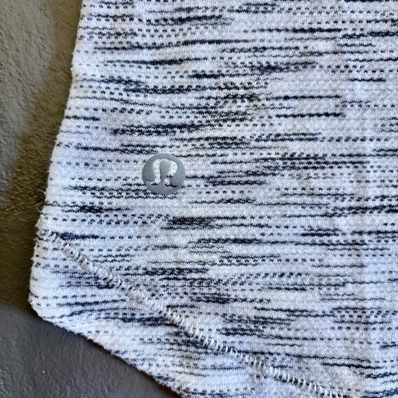 Lululemon What The Sport Tee Tiger Space Dye Black White V-Neck Shirt Size 6 - Picture 9 of 10